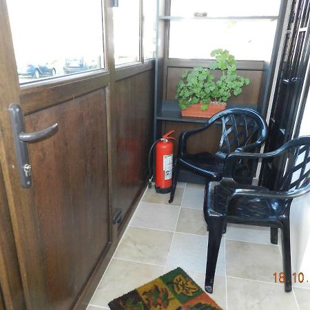 Apartament Cristina Cu Doua Dormitoare & Balcon & Parcare Proprie 奥内什蒂 外观 照片